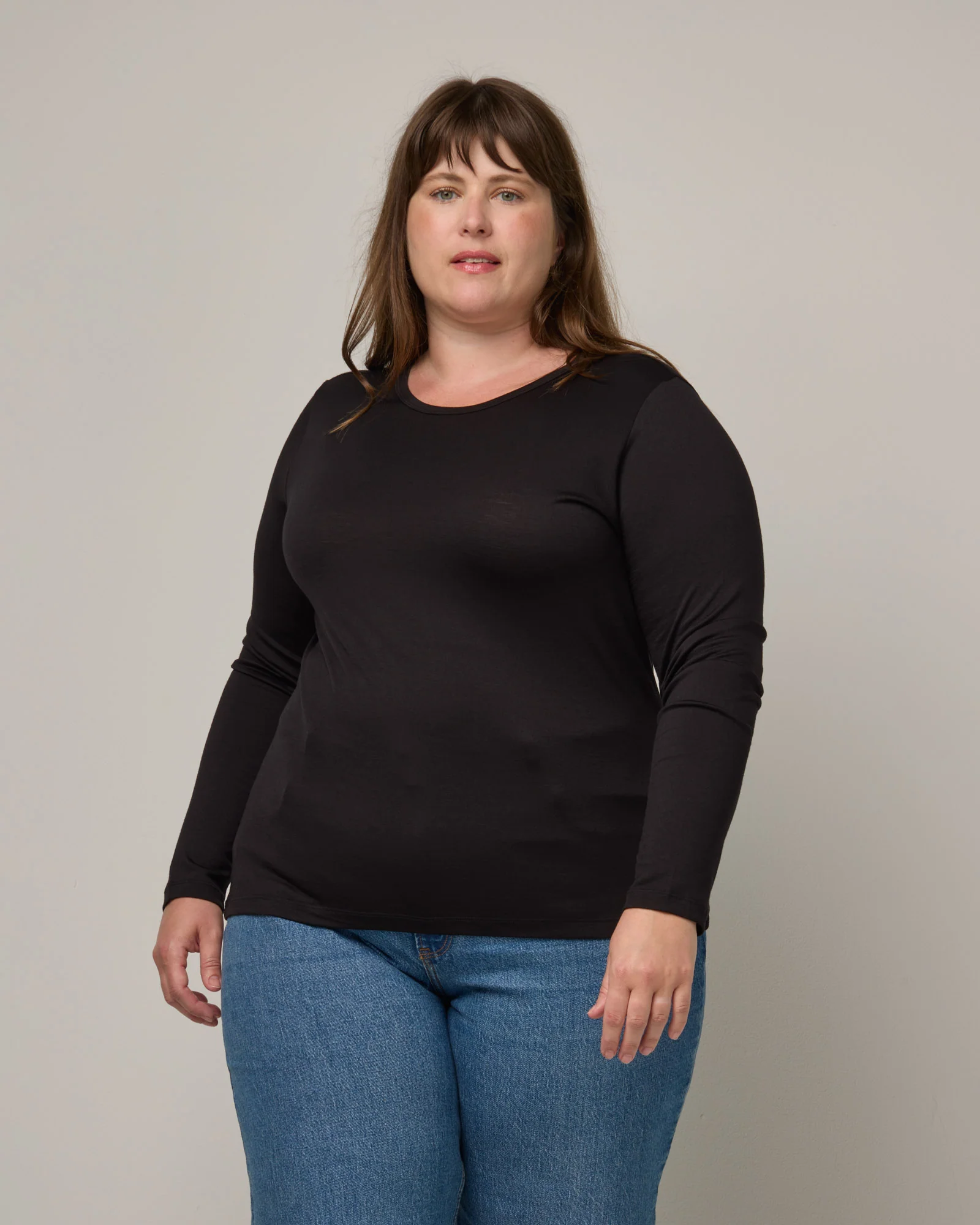 Sloan Signature Fitted Tee - Image 5