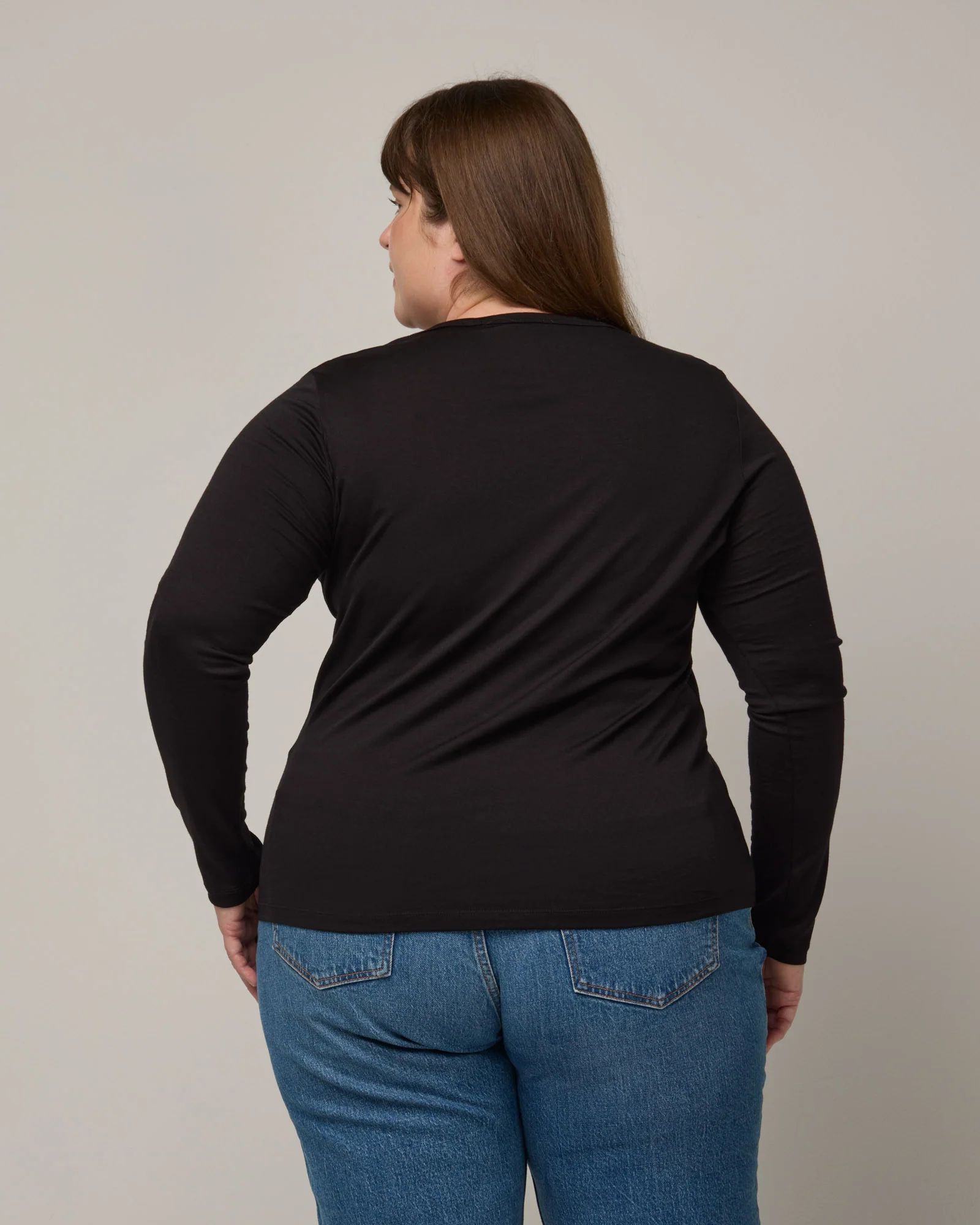 Sloan Signature Fitted Tee - Image 6