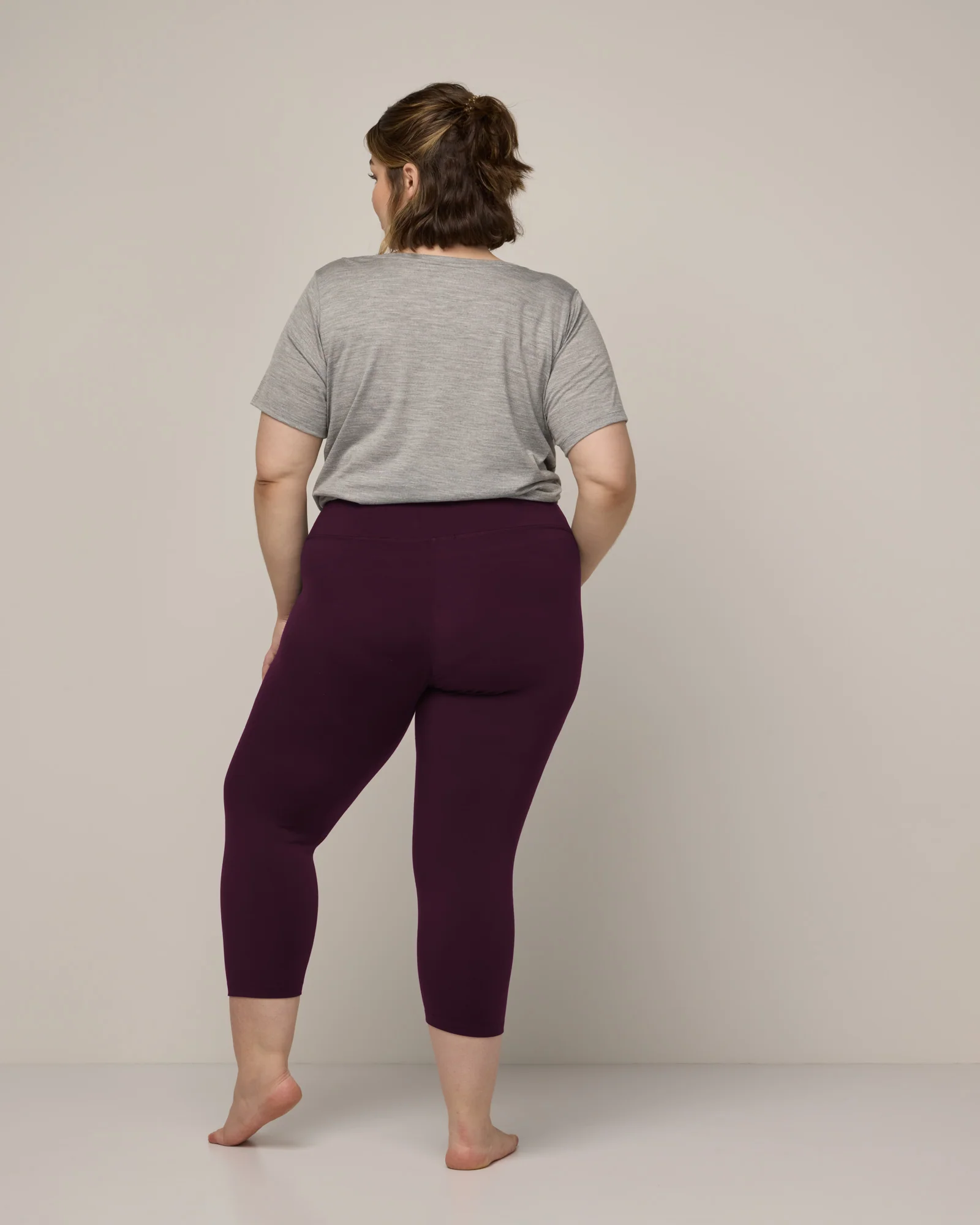 Summit Crop Legging - Image 4