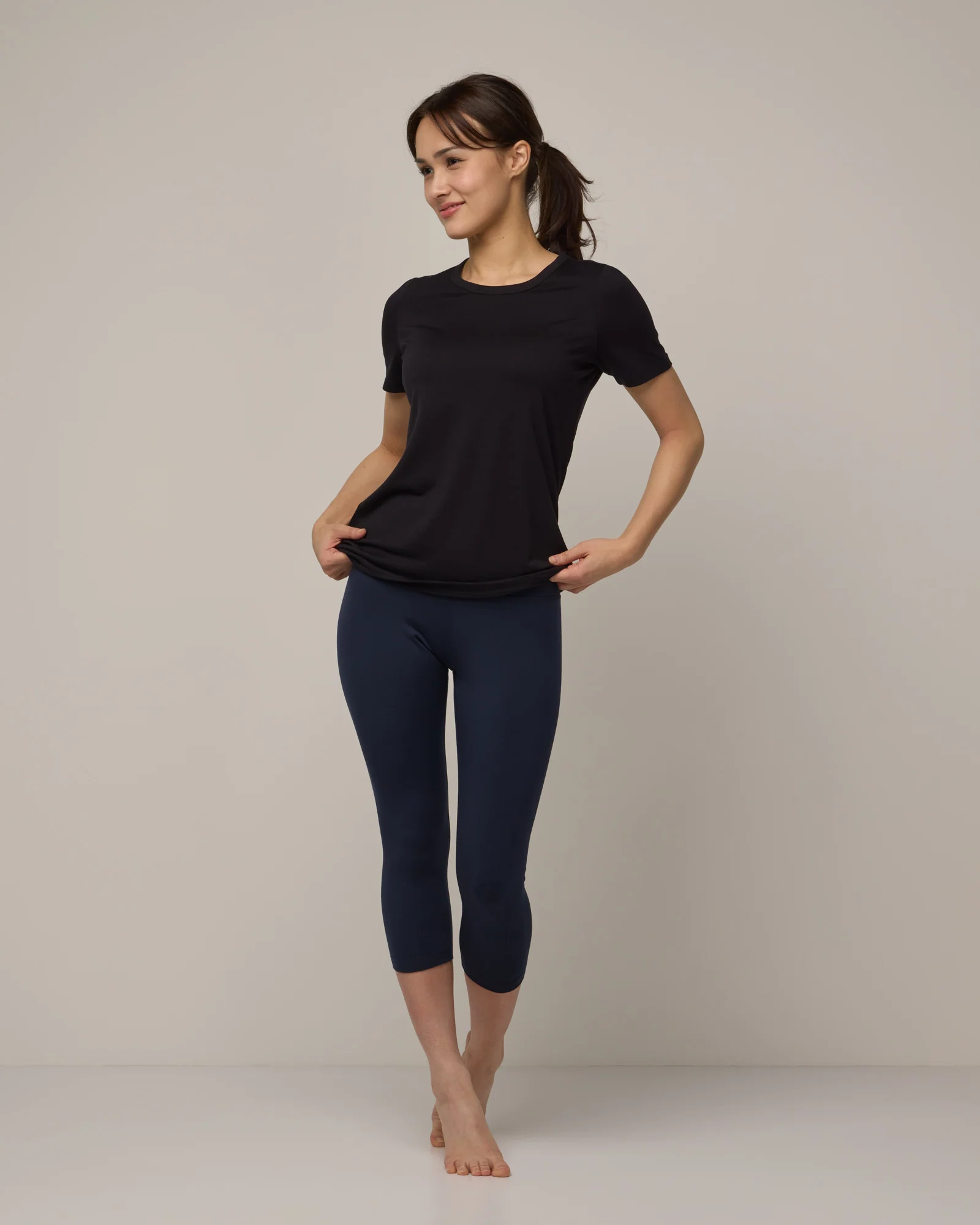 Summit Crop Legging - Image 5