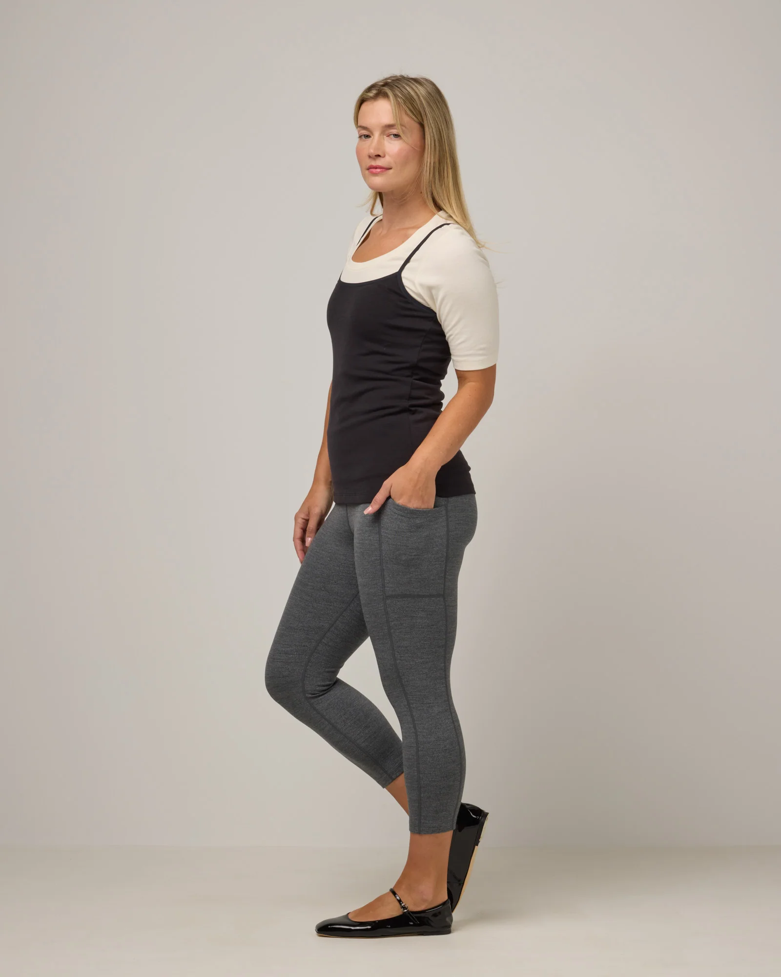 Summit Pocket Crop Legging - Image 2