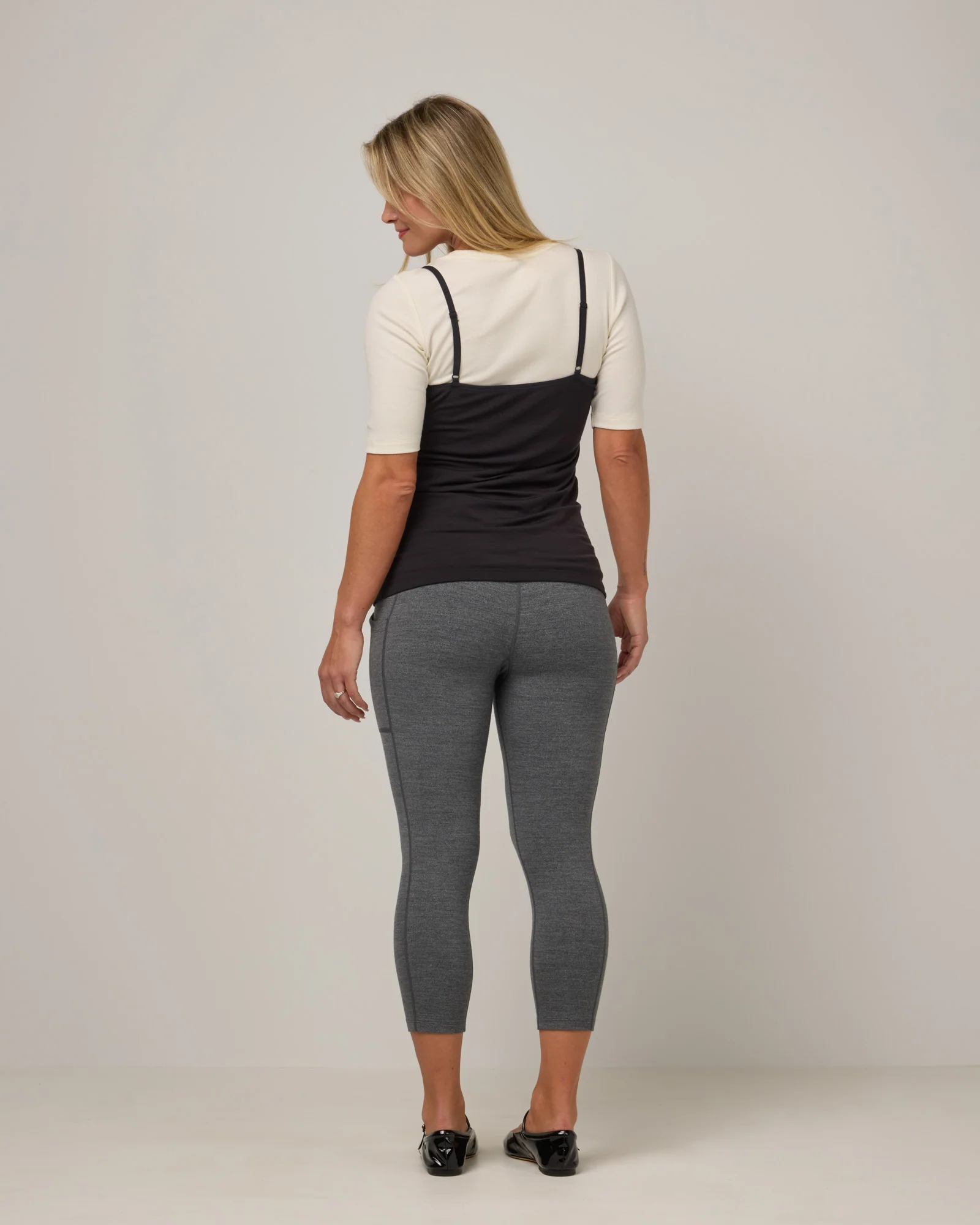 Summit Pocket Crop Legging - Image 3