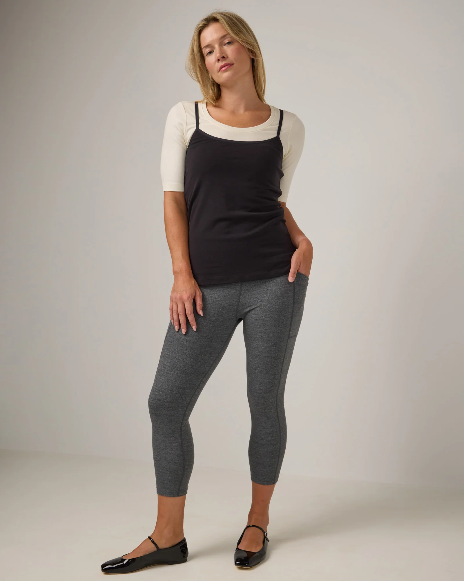 Summit Pocket Crop Legging - Image 4