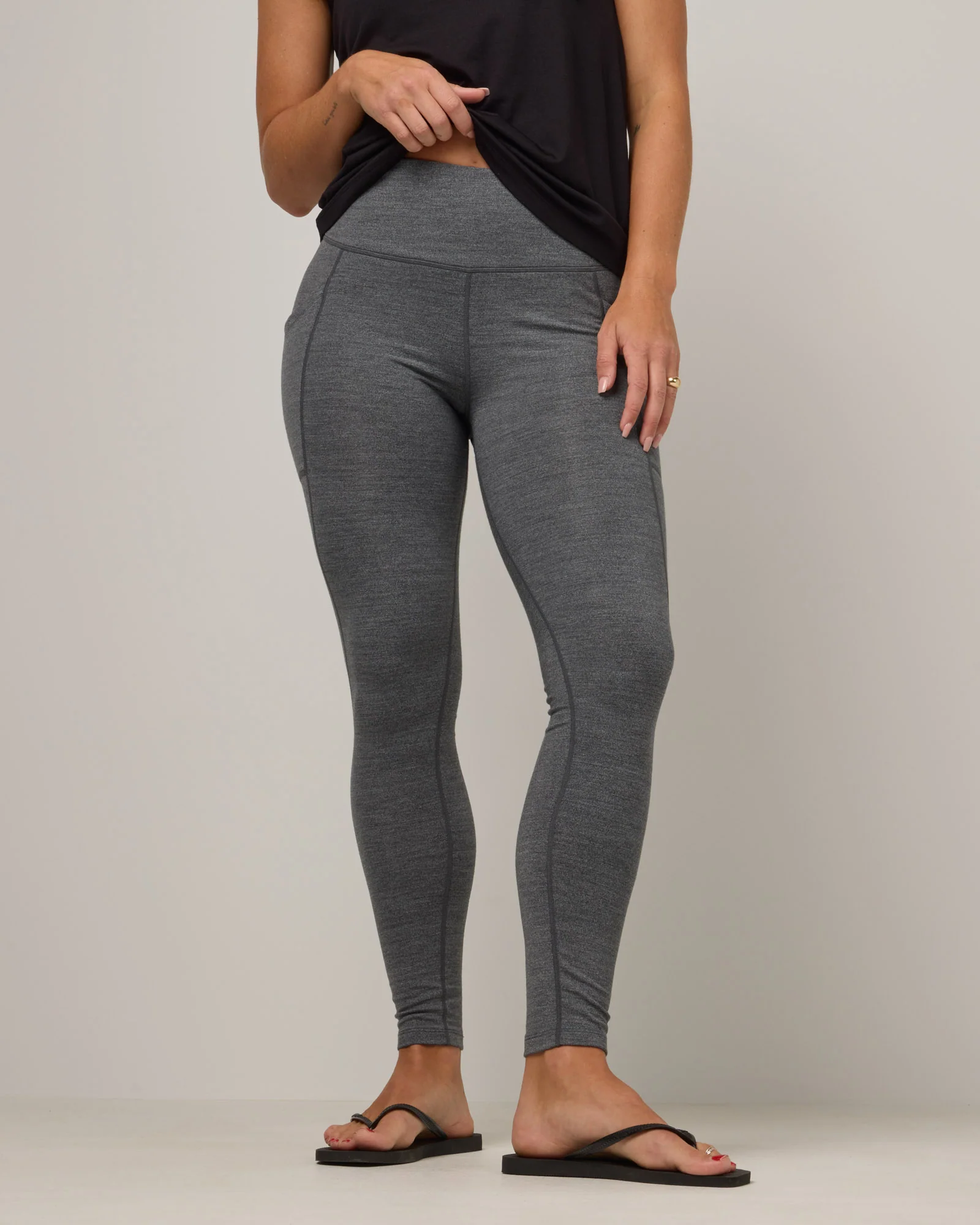 Summit Pocket Legging - Image 4